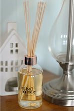 Load image into Gallery viewer, Bush Wander Reed diffuser by Mabel + Meg